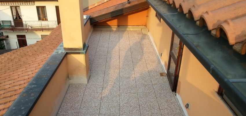 rifacimento progettazione terrazzi Borgo Vercelli chiama FC Coperture 